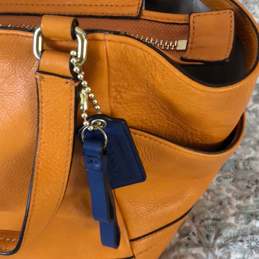 Coach handbag - Picture 2 of 7